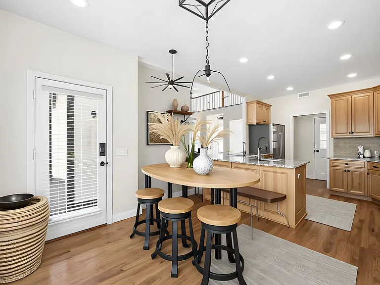 5208 Hampton Mill Dr — Photo 3
