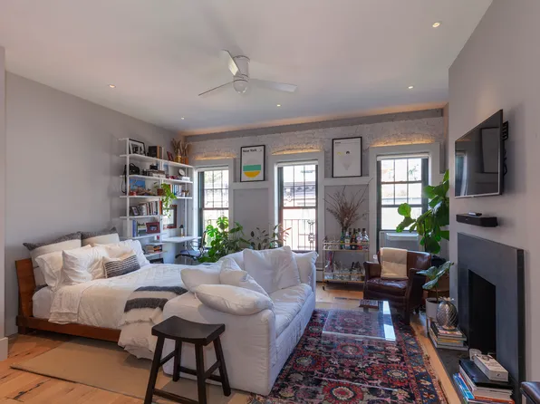 82 Horatio Street image 1 of 6