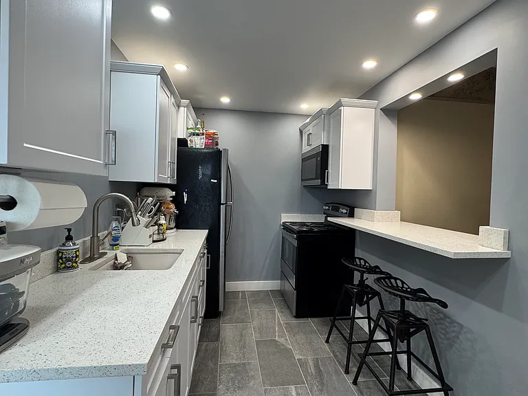 2-125 Coddington Pl — Photo 18