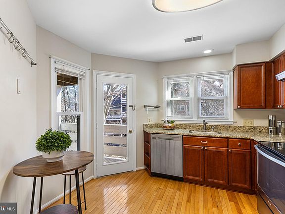 4th image of 3151 Covewood Ct #3151C