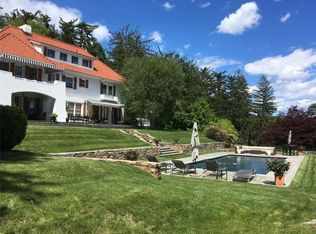 11 Courtmel Rd, Mount Kisco, NY 10549