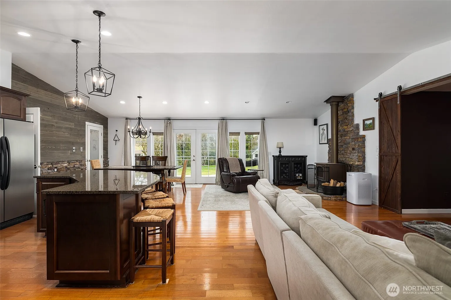 23925 Goldie Lane photo 1