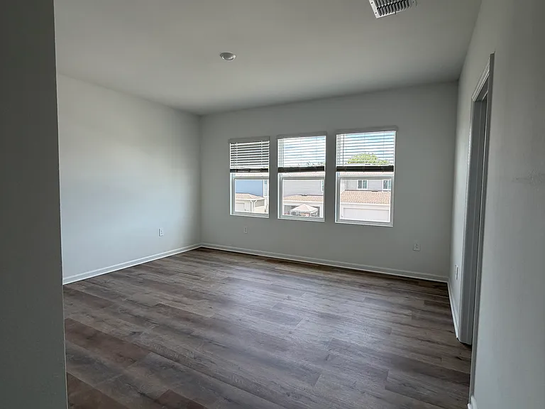 5175 Loyalty Dr — Photo 25