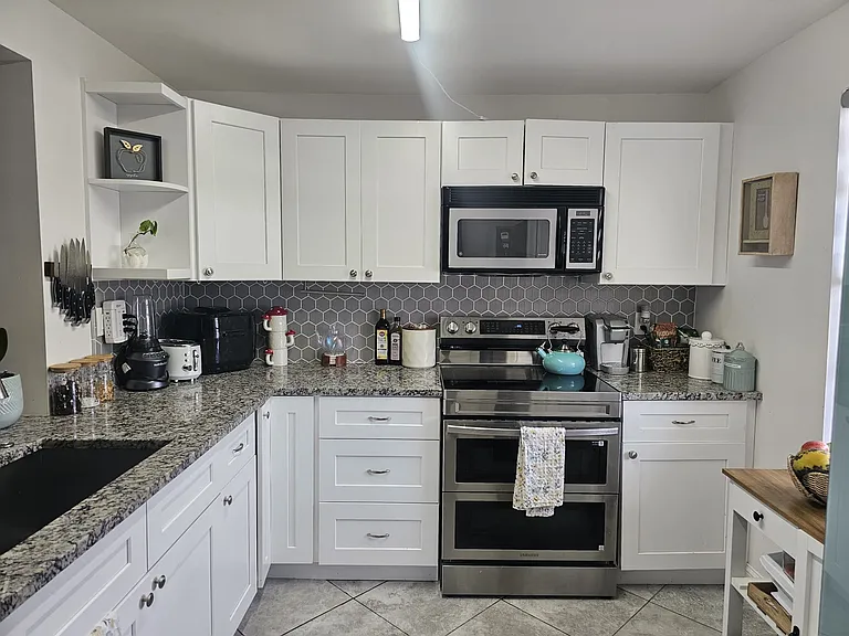 301 SE 3rd St #107 — Photo 1