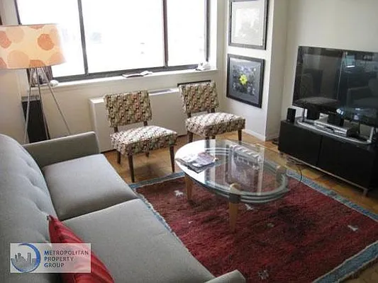 Rented by Metropolitan Property Group | media 19