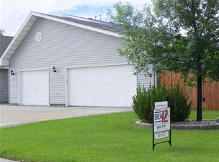 1517 20th Ave NW, Minot, ND 58703