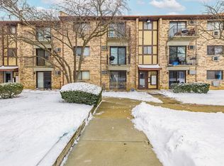 342 Klein Creek Ct APT 5E, Carol Stream, IL 60188