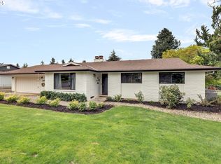 20471 Meadow Ave, Oregon City, OR 97045