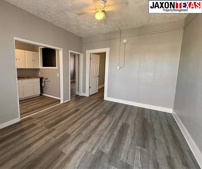 2 bed, 1.0 bath, 600 sqft, $695 — Photo 1