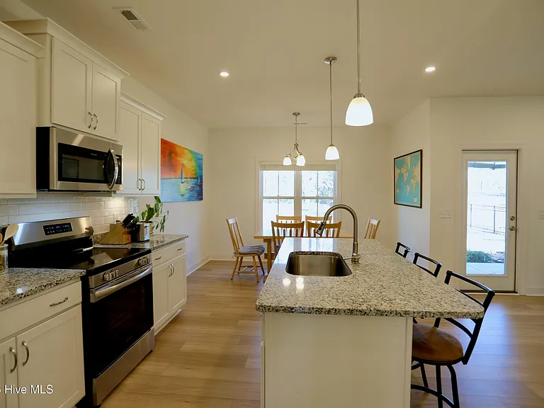 100 Falkirk Ct — Photo 13