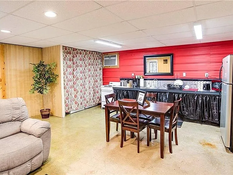 3609 SW 12th St — Photo 3