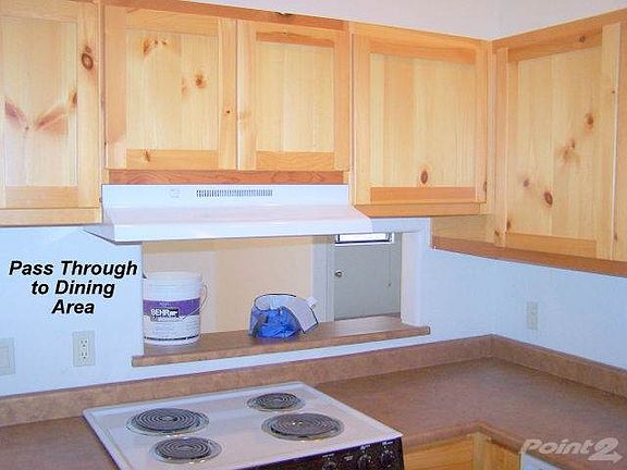 All Electric and Pass Through to Dining Area