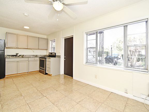 5th image of 2514 E Jefferson St #7