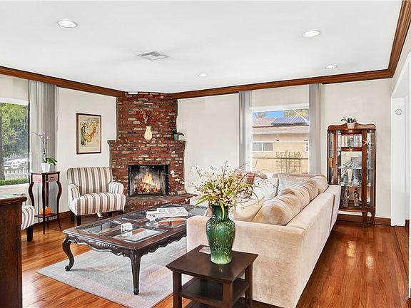 4th image of 5734 Norwich Ave