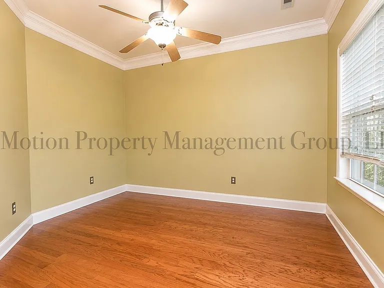 344 Mary Dr — Photo 6