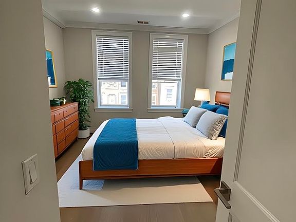 3rd image of 19 Mount Hood Rd APT 5