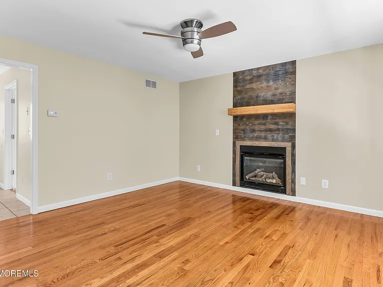 11 Cherry Tree Farm Rd #A — Photo 3