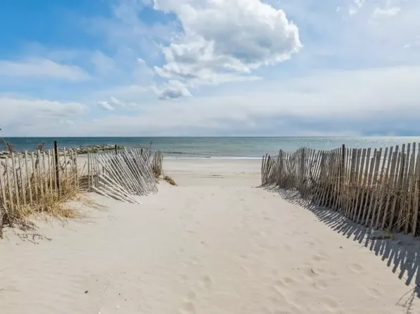 121-16 Ocean Promenade image 8 of 9