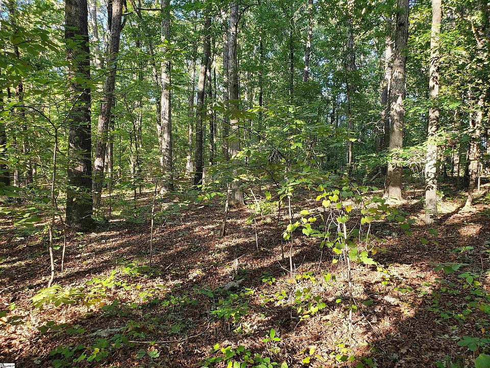 2nd image of 990 23rd Rd