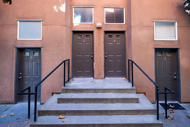 1614 K St #6 — Photo 17