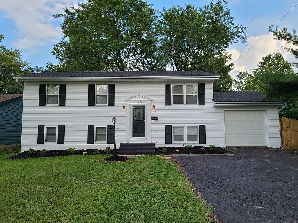 1st image of 1006 Kings Charter Ln
