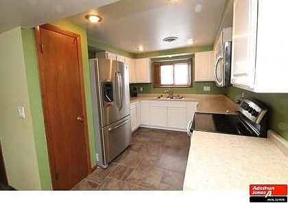 4th image of 340 Hawthorne Dr