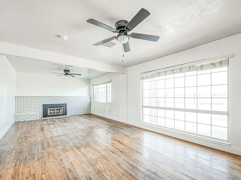 245 Minnewawa Ave #A — Photo 8