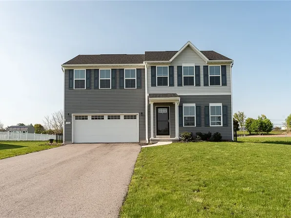 5136 Laurel Oak Way, Batavia, NY 14020