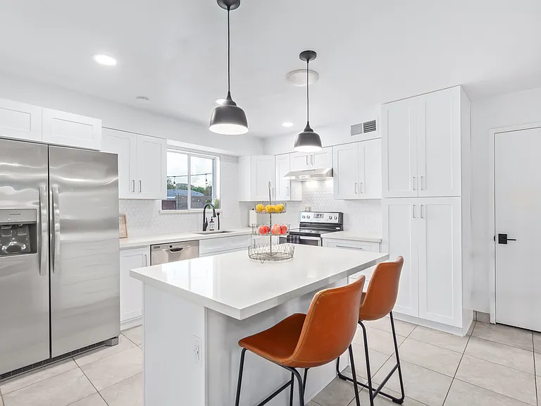 1845 E Julie Dr — Photo 19