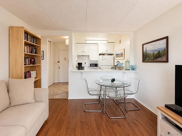 50 Columbus Ave #317 — Photo 7