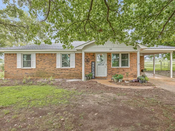 224 Cherry St, Lake City, AR 72437
