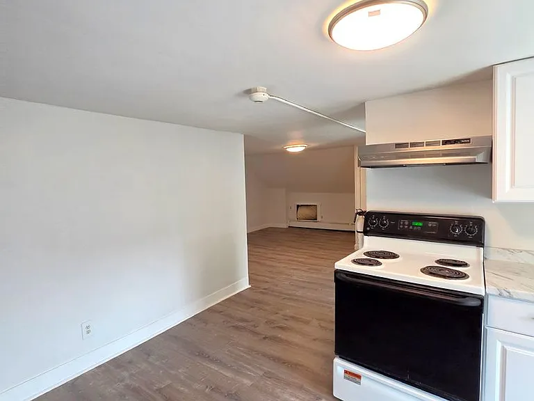 22 Johnson Street — Photo 3
