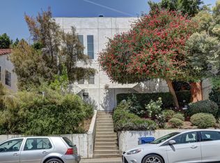 1815 W Silver Lake Dr, Los Angeles, CA 90026