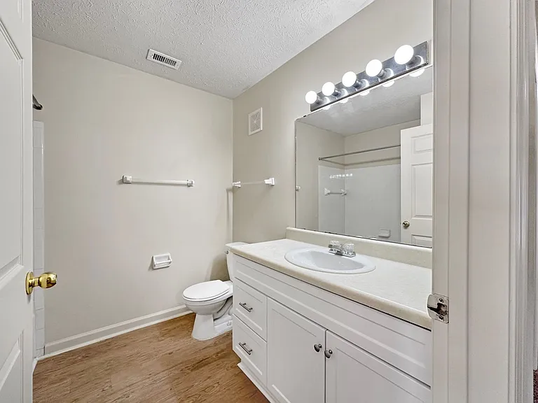 19364 Chelsey Dr — Photo 7