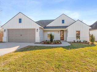 201 Gideon Rd, Youngsville, LA 70592