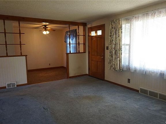 4th image of 455 McConkey Dr