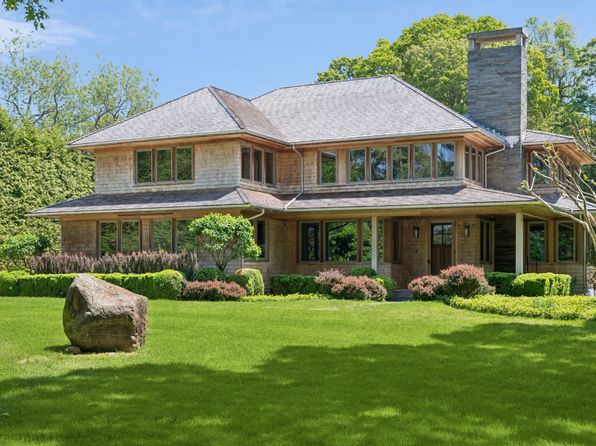 9 West Dr
