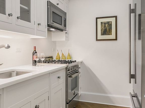 2nd image of 530 Park Ave APT 10E