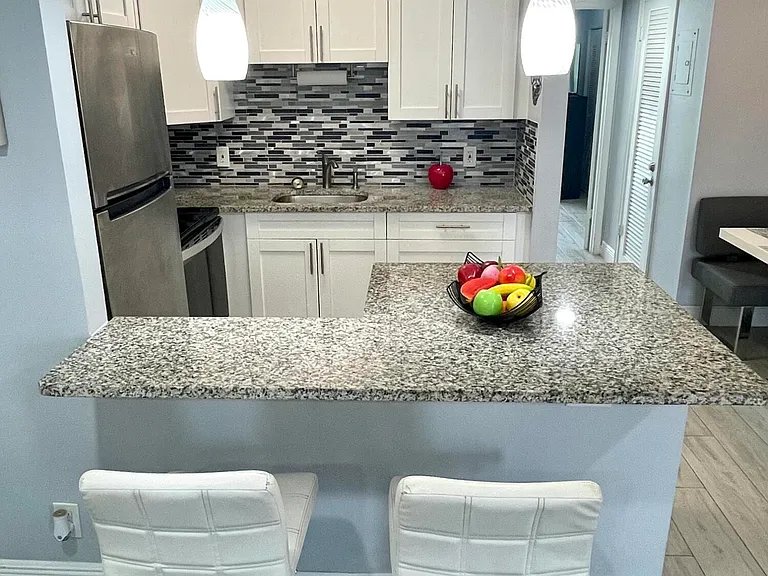107 Kent St #107-G — Photo 6