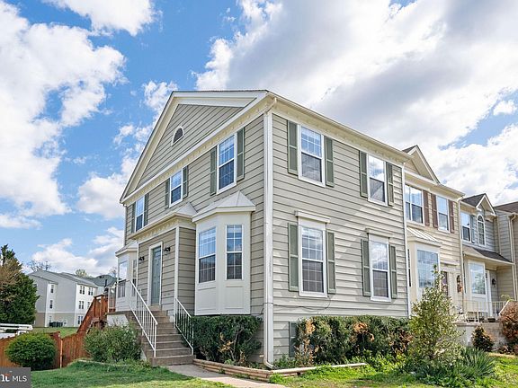 2nd image of 12881 Hyannis Ln