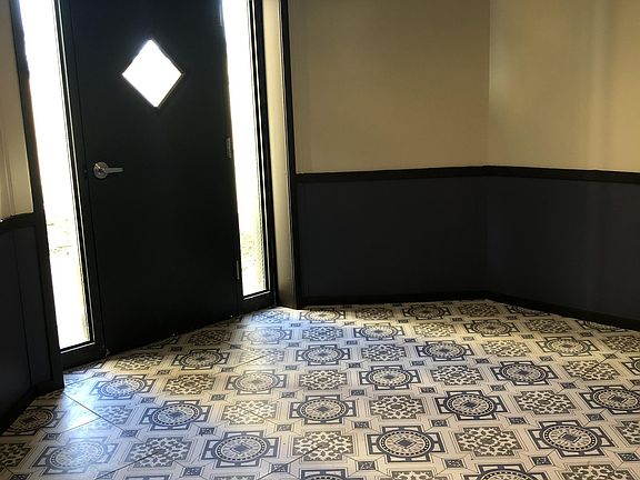5th image of 1534 S Komensky Ave #2R