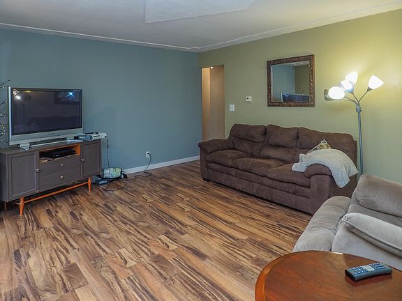 326 South Wattles Rd-104