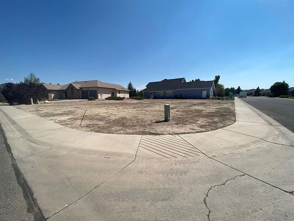 2nd image of 494 Cobble Dr