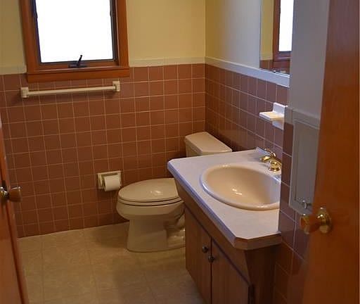 5th image of 6586 Beverly Dr #2