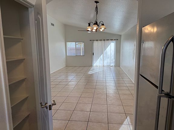 2nd image of 2057 W Cholla Vista Dr