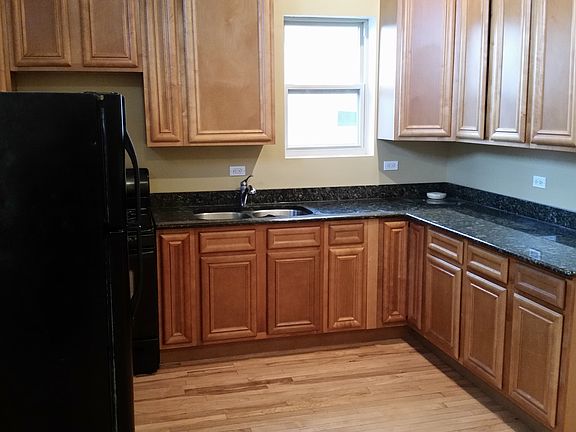 2nd image of 4115 S Wabash Ave #000