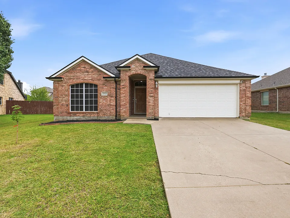 1002 Zachary Dr