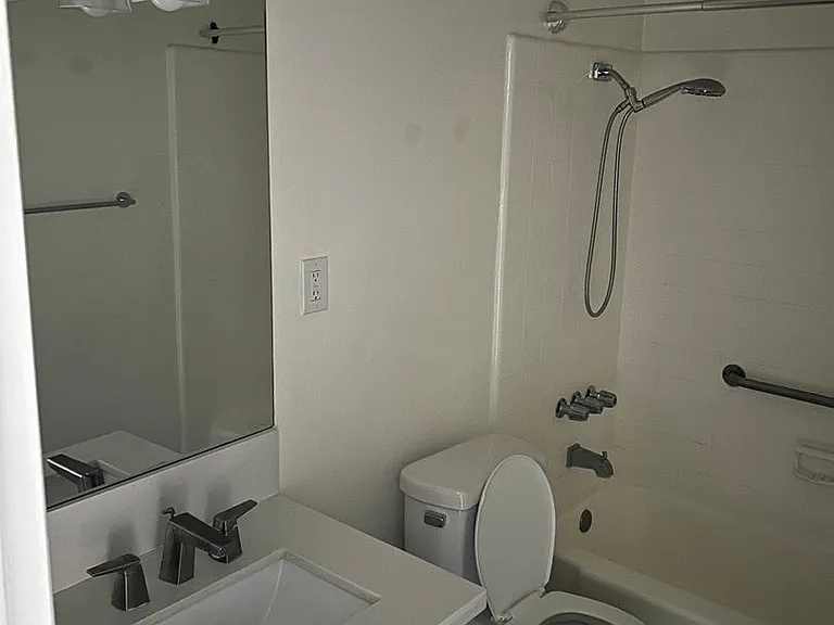 12128 Ramona Ave — Photo 10
