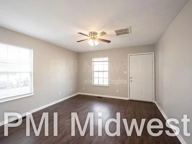 1365 Mulberry St — Photo 2