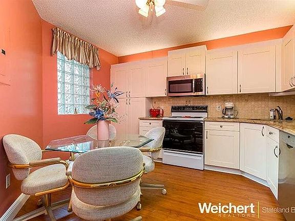 5th image of 4300 NW 30th St APT 443